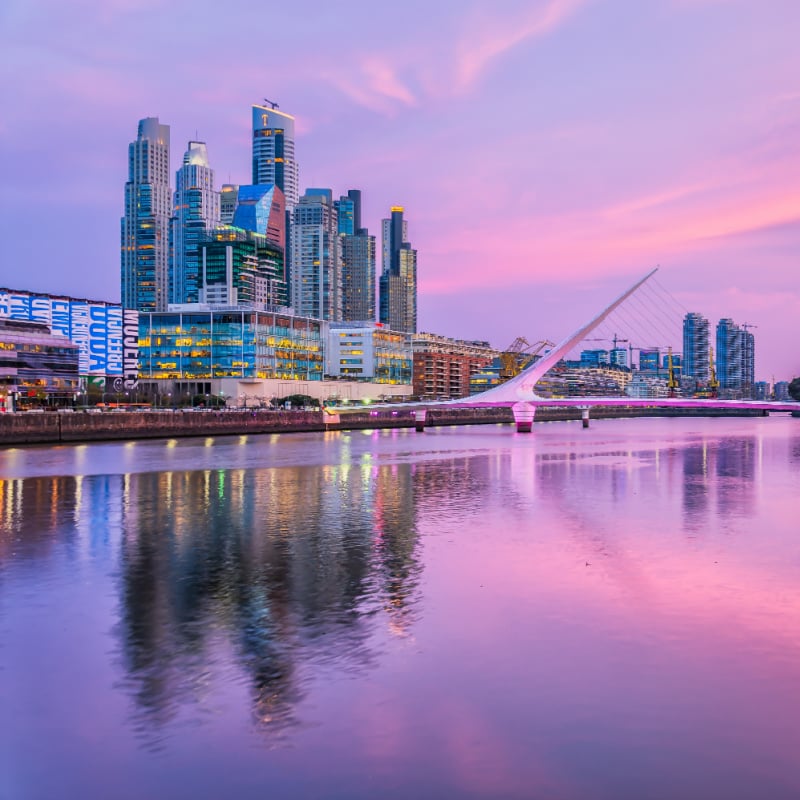 the punte de la mujer bridge in buenos aires on beautiful pink sunset