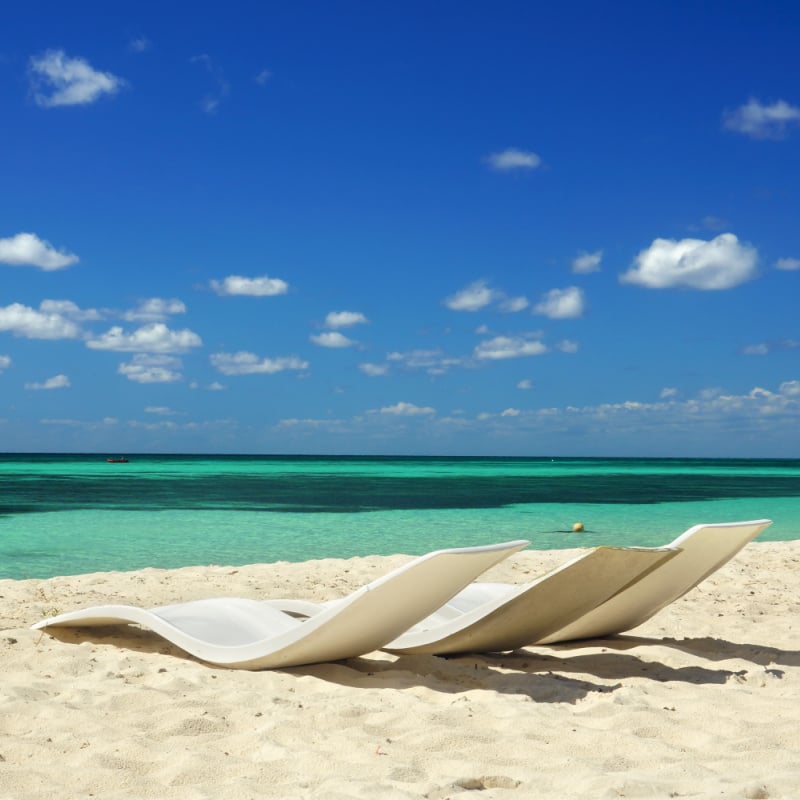 white sanded beach in cozumel